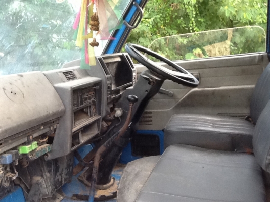 สี่ล้อเล็ก ดั้ม  NKR วิ่งงานทุกวันราคาคุยได้