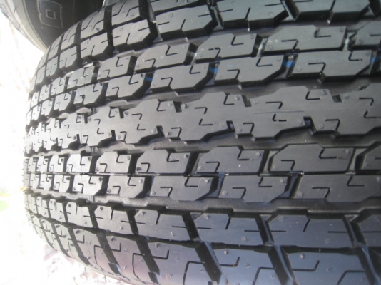 ขายล้อแม็ก All New Isuzu d-max 17"x7" et33 6รู139 +ยางปี 1513 ครับ  (081-3747940)