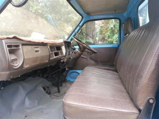 ขาย 6 ล้อกลาง ISUZU KS 4BD1 ฝาดำ