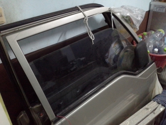 ขายประตูหน้า ขวา ซ้าย นิสสันเออร์แวน