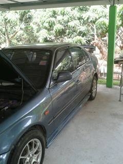 HONDA CIVIC ตาโต เครื่องหัวฉีด VTEC สภาพเครื่องแน่นๆ รถดีไม่มีปัญหา สภาพแต่งสเกิร์ตรอบคัน สปอยเลอร์  สีน้ำเงินปี 39 ราคา 55,000.-