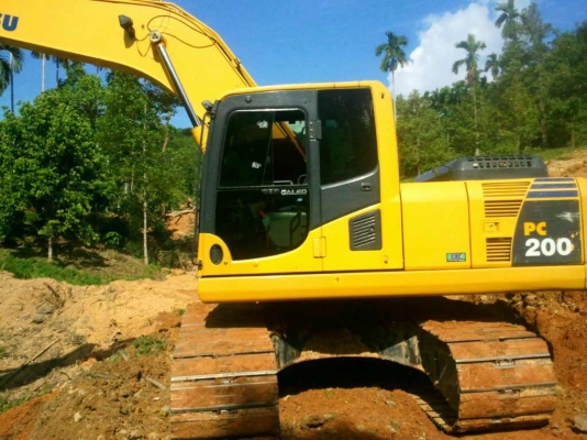 KOMATSU PC200-8 ไมล์ 9000 กว่าชั่วโมง มือเดียวออกห้าง เอกสารอินวอยล์