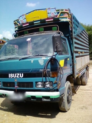 รถอิซูซุ 6 ล้อดั้ม 115 แรงม้า  สนใจติดต่อ 081 - 6079515