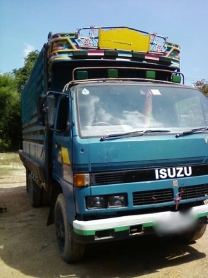 รถอิซูซุ 6 ล้อดั้ม 115 แรงม้า  สนใจติดต่อ 081 - 6079515
