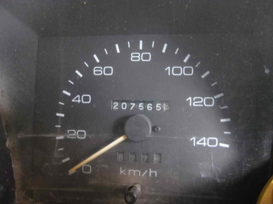 ISUZU  NPR 115 แรง จดทะเบียนปี 2547 เครื่อง 4BD1 หน้า F เฟืองหลัง F ยาง 285 เสริมแหนบ