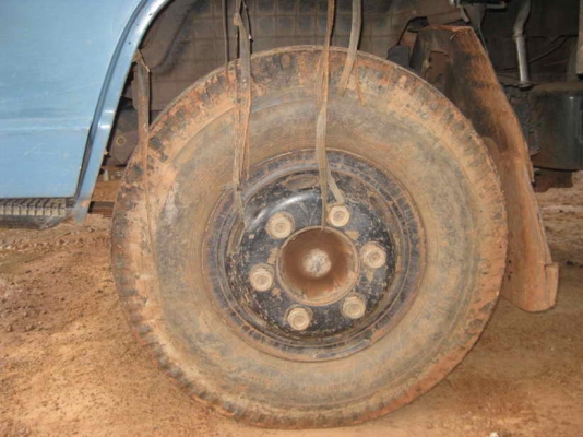 ISUZU  NPR 115 แรง จดทะเบียนปี 2547 เครื่อง 4BD1 หน้า F เฟืองหลัง F ยาง 285 เสริมแหนบ