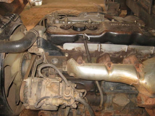 ISUZU  NPR 115 แรง จดทะเบียนปี 2547 เครื่อง 4BD1 หน้า F เฟืองหลัง F ยาง 285 เสริมแหนบ