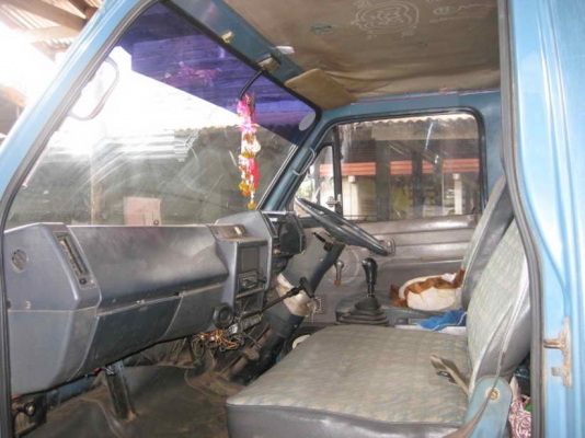 ISUZU  NPR 115 แรง จดทะเบียนปี 2547 เครื่อง 4BD1 หน้า F เฟืองหลัง F ยาง 285 เสริมแหนบ