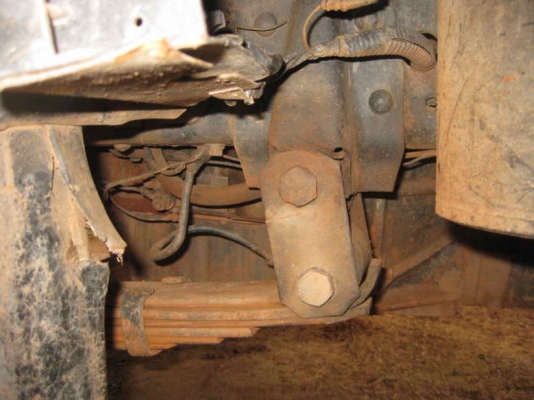 ISUZU  NPR 115 แรง จดทะเบียนปี 2547 เครื่อง 4BD1 หน้า F เฟืองหลัง F ยาง 285 เสริมแหนบ