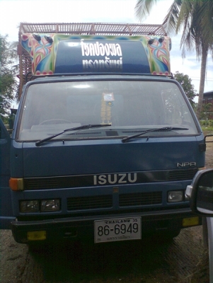 ขายหกล้อNPR115  ห้างแท้  รถกรงเป็ด  สภาพสวยมาก