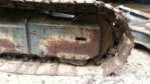 รถแบคโฮ ยี่ห้อ KOBELCO รุ่น COUPE 045 มีใบมีดดันหน้า