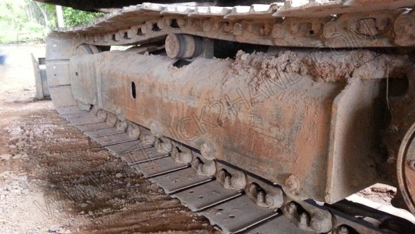 รถแบคโฮ ยี่ห้อ KOBELCO รุ่น COUPE 045 มีใบมีดดันหน้า