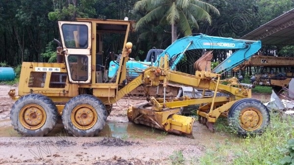 รถเกรดยี่ห้อมิตซู รุ่น 46F รถเกรดยี่ห้อมิตซู รุ่น 46F