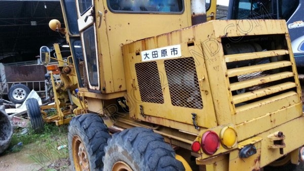 รถเกรดยี่ห้อมิตซู รุ่น 46F รถเกรดยี่ห้อมิตซู รุ่น 46F