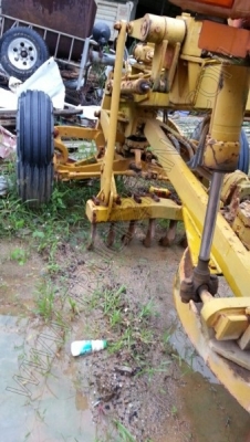 รถเกรดยี่ห้อมิตซู รุ่น 46F รถเกรดยี่ห้อมิตซู รุ่น 46F