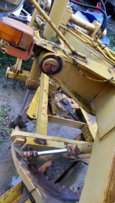 รถเกรดยี่ห้อมิตซู รุ่น 46F รถเกรดยี่ห้อมิตซู รุ่น 46F