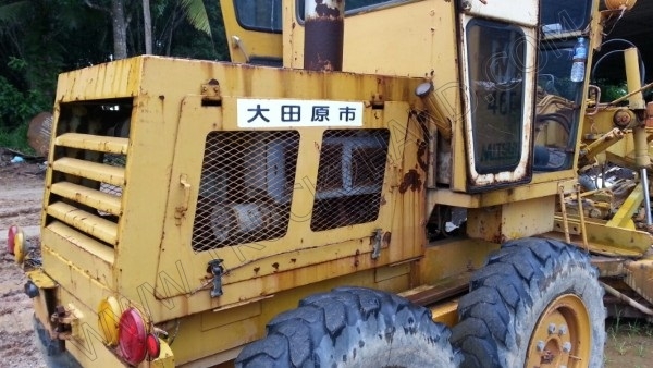 รถเกรดยี่ห้อมิตซู รุ่น 46F รถเกรดยี่ห้อมิตซู รุ่น 46F