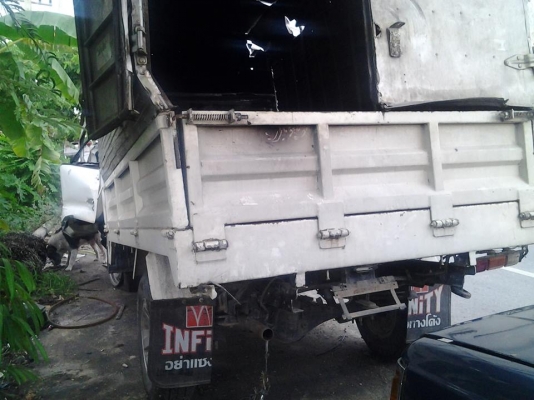 ขายซาก Nissan Atlas เครื่องTD27 พวงมาลัยเพาเวอร์ เครื่องเกรียไม่เป็นไร