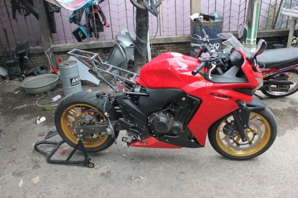 ขายแฟริ้งแต่งcbr500R CBR250R ราคา2500 โทร0883745640 คับ ขายแฟริ้งแต่งcbr500R CBR250R ราคา2500 โทร0883745640 คับ