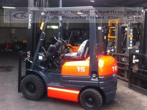 ขายรถ โฟล์คลิฟท์ TOYOTA รุ่น 6-FD15
