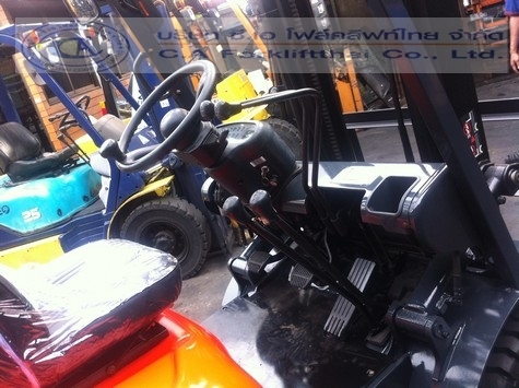 ขายรถ โฟล์คลิฟท์ TOYOTA รุ่น 6-FD15