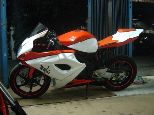 ขายแฟริ้ง gsxr1000 k6 ราคา5500 โทร0883745640 คับ