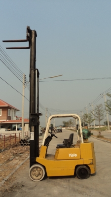 ขายฟอร์คลิฟท์ แก๊ส 1.5 ตัน เสา 3 ตอน ยกสูง 4.5 เมตร 081-3535-948