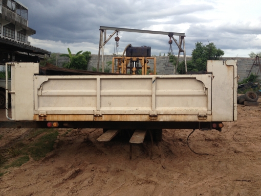 ขายกระบะพร้อมชุดดั้ม