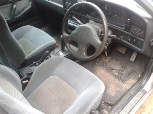 ขายรถเก๋งฮุนไดร์ ทะเบียนพร้อม 30000