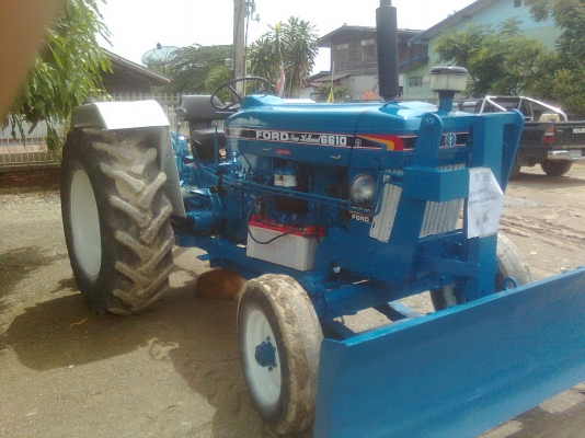 ขาย FORD 6600 เสื้อลาย พร้อมอุปกรณ์ สภาพรถสวย