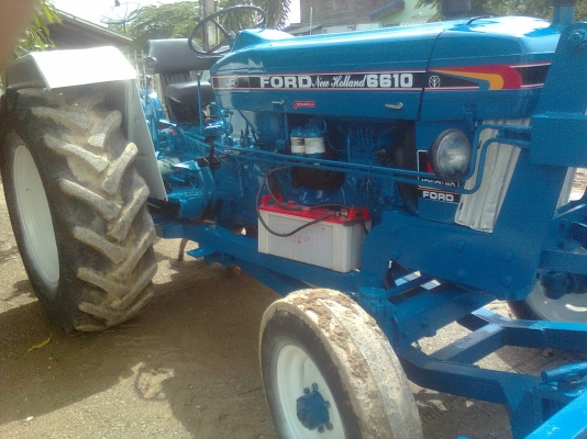 ขาย FORD 6600 เสื้อลาย พร้อมอุปกรณ์ สภาพรถสวย