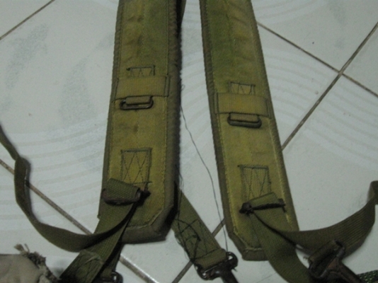 ว.วิทยุสื่อสารทหาร.U S A+สายเก่ง(ชุด5) ว.วิทยุสื่อสารทหาร.U S A+สายเก่ง(ชุด5)