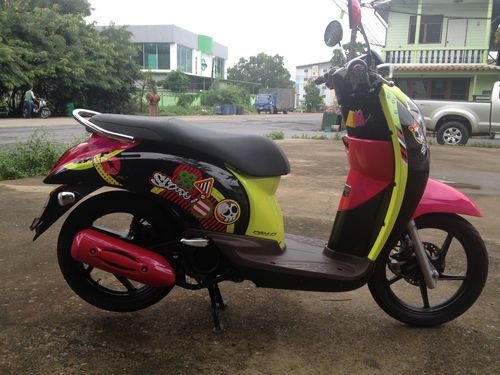 HONDA SCOOPY I รถปี2012วิ่ง4XXXโลลายVIVID GIRLล้อแม็กซ์สวยกริ้บพร้อมใช้