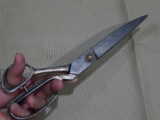 กรรไกร ตราผีเสื้อหมุดทองเหลือง