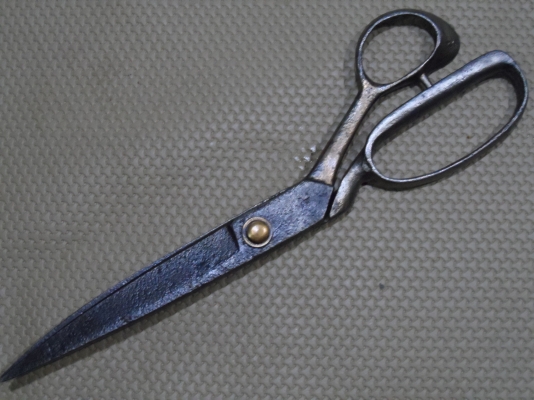 กรรไกร ตราผีเสื้อหมุดทองเหลือง