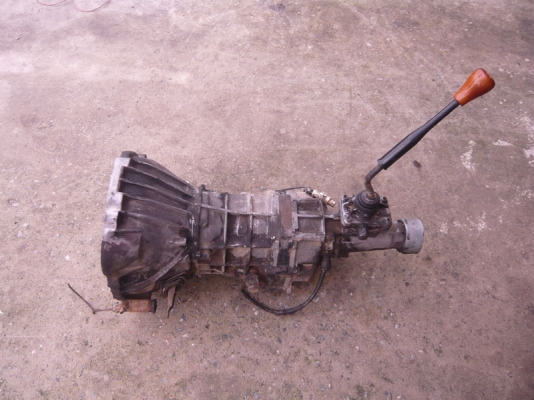 ขายเกียร์ธรรมดา 5 สปีดใส่เครื่อง 2L