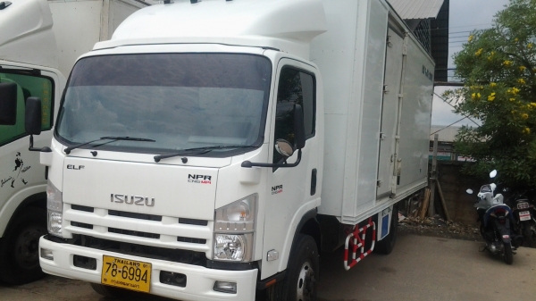 ขายรถอีซูซุ 6ล้อ NPR 130แรงม้า CNG (โรงงาน)4.9ม.ตู้แห้ง3บาน