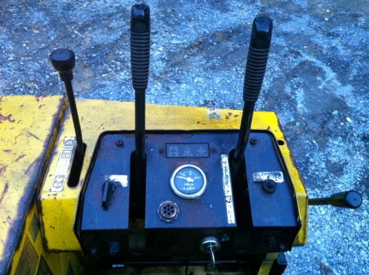 ขายถูก แอคโค่  ดัมพ์เล็ก 8ล้อ ดีเซล