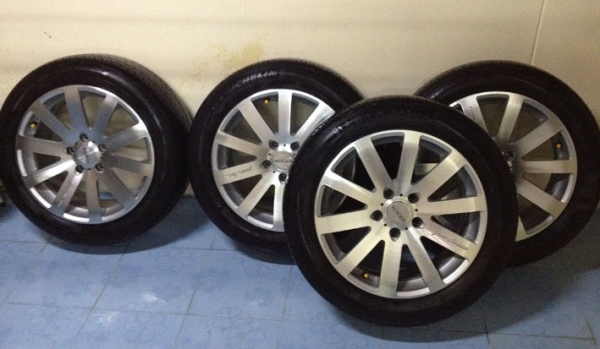 ขายล้อแม็ก Venerdi 5รู114 ขอบ 17" พร้อมยาง Michelin MXV8 225 50 17
