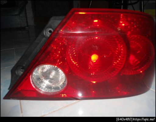 ไฟท้ายโดนัทซีเดีย 2003 ข้างขวา