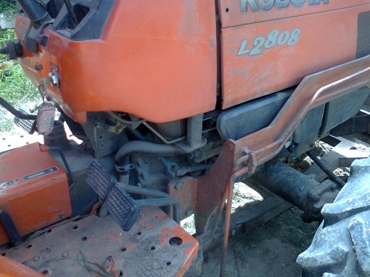 ขายรถถไถ KUBOTA    สภาพพร้อมใช้งาน เครื่องดีมากๆ พร้อมอุปกรณ์ตามรูปครับ