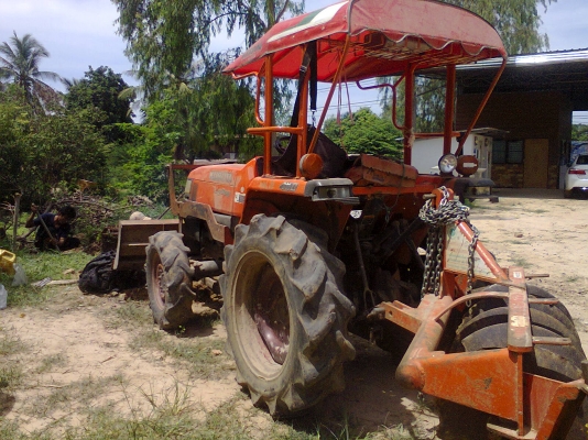 ขายรถถไถ KUBOTA    สภาพพร้อมใช้งาน เครื่องดีมากๆ พร้อมอุปกรณ์ตามรูปครับ