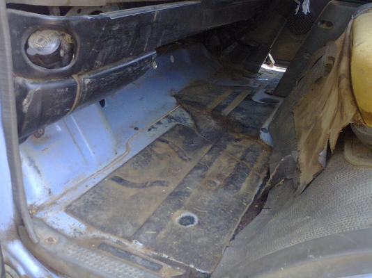 ขาย NPR 120 ฝาขาว ปี 42 ยาว 4.3    เครื่องดี แชชซีสวย ออกห้างมือเดียวครับ