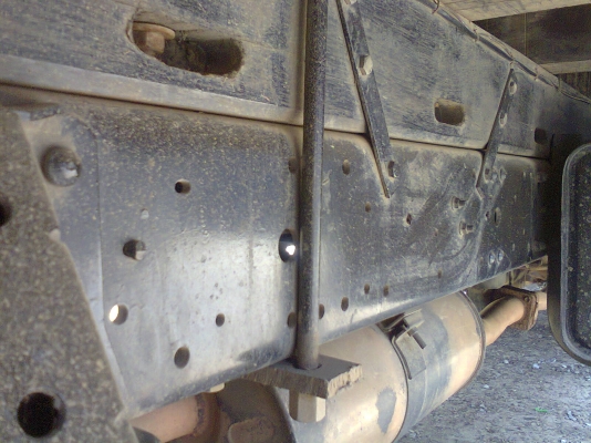 ขาย NPR 120 ฝาขาว ปี 42 ยาว 4.3    เครื่องดี แชชซีสวย ออกห้างมือเดียวครับ