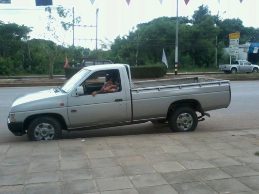 ขาย นิสันฝาแดง40สวยๆพร้อมใช้ถูกๆ ขาย นิสันฝาแดง40สวยๆพร้อมใช้ถูกๆ