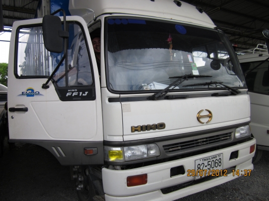 ขาย รถ 6 ล้อ HINO ตู้แห้ง 10 บาน