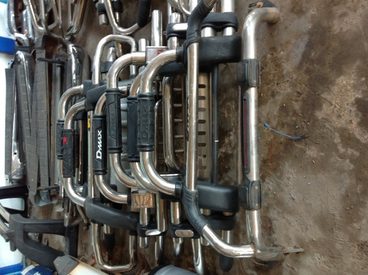 ขายกันชน-หน้าหลัง เหมาหลายชิ้น ขายราคาถูก 200 บาทเหมาหมด