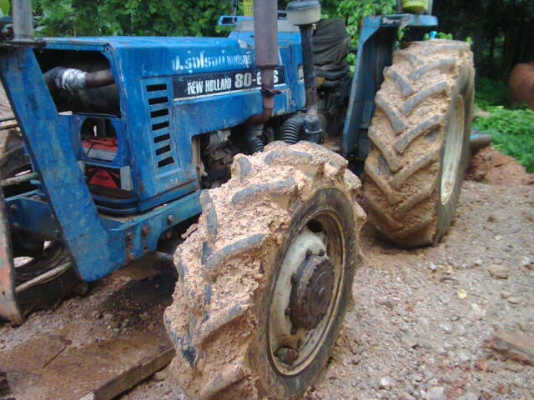 ขายรถไถ FORD 8066S 2 เพลา เอกสารอินวอย ใบมีดดันหน้า 7 จาน ราคา 450000