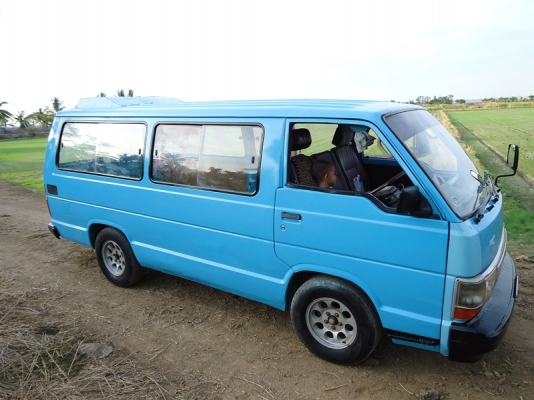 .ขายครับ รถตู้ Toyota สภาพดี   เครื่อง 2L  เอกสารพร้อมโอน