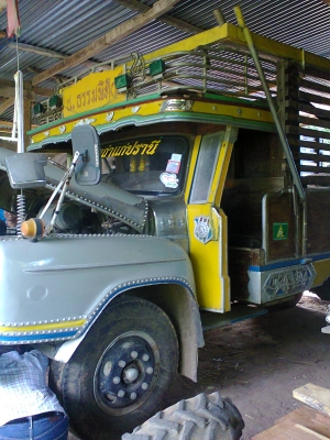 ขาย ISUZU หกล้อหัวยาว เครื่อง145 เกียร์ร๊อก